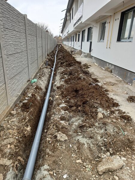 Centru Popesti Leordeni, vila gata, la alb, 4 cam., 2 bai, parcare, mut. imediata.