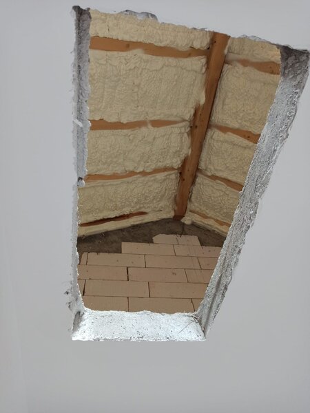 Centru Popesti Leordeni, vila gata, la alb, 4 cam., 2 bai, parcare, mut. imediata.