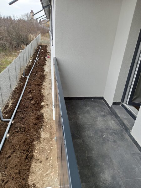 Centru Popesti Leordeni, vila gata, la alb, 4 cam., 2 bai, parcare, mut. imediata.